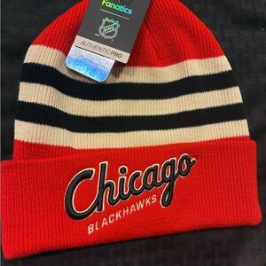 Chicago Blackhawks Fanatics Red and Black Winter Classic Beanie New NWT